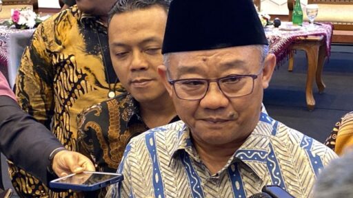 100 Hari Kerja Prabowo-Gibran: Kemendikdasmen Peringkat 2 Terbaik!