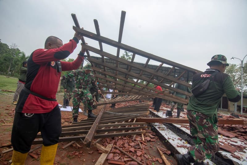 39 Rumah di Pasuruan Rusak Parah Usai Diterjang Angin Puting Beliung