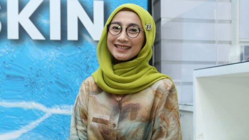 Desy Ratnasari Pernah Dilamar Pria Beda Agama, Siapa Dia?