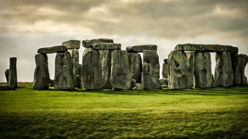 Melampaui Stonehenge: 7 Situs Megalitik Kuno Penuh Misteri!