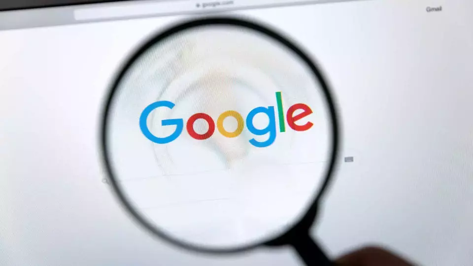 Pangsa Pasar Google Turun di Bawah 90%: Momen Sejarah 2015