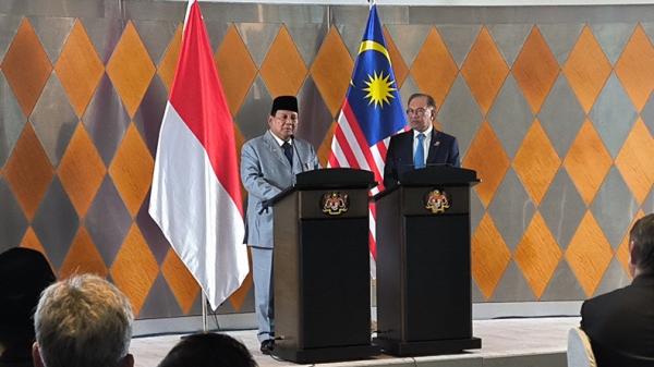 Prabowo Dapat Gelar Kehormatan, Tandai Hubungan Erat RI-Malaysia