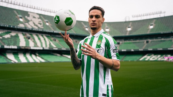 Resmi! MU Pinjamkan Antony ke Real Betis, Apa Strategi Selanjutnya?