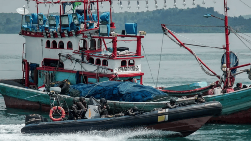 2 Kapal Diamankan di Laut Aru, Langgar Ketentuan Alat Ikan!