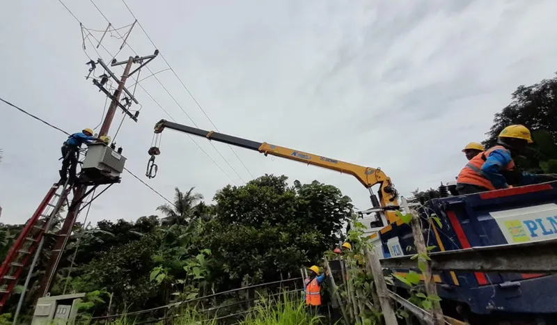 35 Gardu Listrik di Kupang Kembali Beroperasi Pasca Banjir