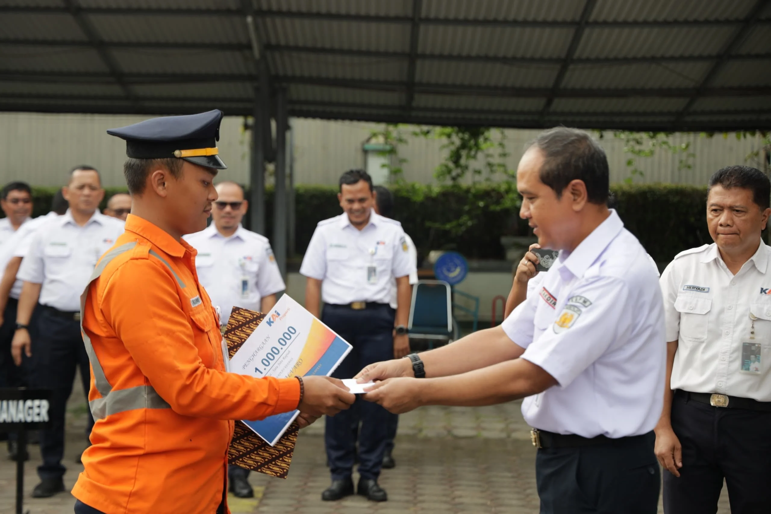 Aksi Heroik PJL KAI: Berhasil Amankan Pencuri Rel Keren!