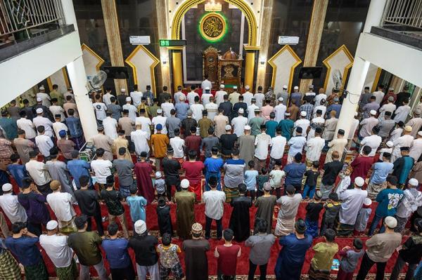 Doa Tarawih Pendek dan Panjang: Arab, Latin, dan Artinya Lengkap!