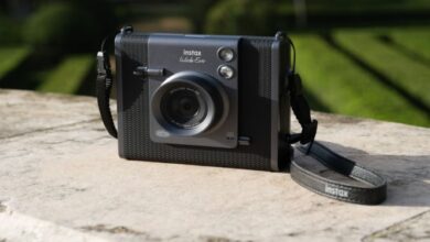 Instax Mini Kini Hadir dengan Mode Wide Angle, Muat Lebih Banyak Objek!