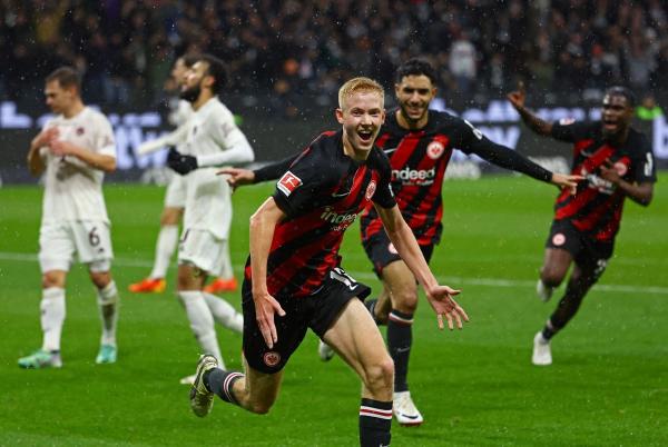 Jadwal Siaran Langsung Eintracht Frankfurt vs Wolfsburg di Podme!