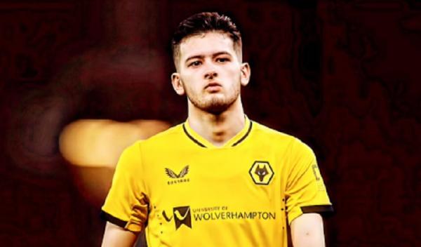 Justin Hubner Terciduk Latihan di Skuad Wolves Senior, Siap vs Liverpool?