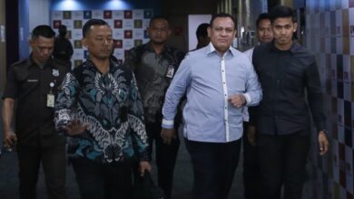 KPK Ditekan! Firli Bahuri Ogah Tetapkan Hasto Tersangka?