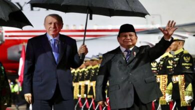 Keakraban Prabowo-Erdogan: Berbagi Payung dan Semobil Menuju Hotel