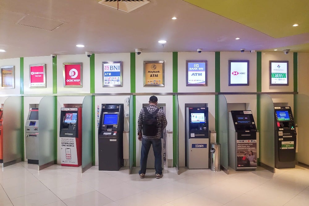 Keberanian Sejumlah Bank Tambah Mesin ATM di Tengah Penurunan