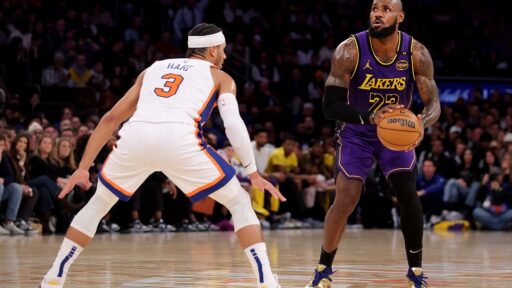 LeBron James Bertahan, Duet Doncic Perkuat Lakers Jadi Tak Terkalahkan!