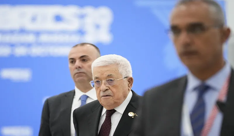 Mahmoud Abbas Menolak Rencana Trump Ambil Alih Jalur Gaza!