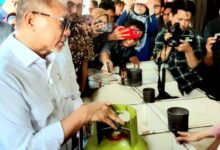 Menko Zulhas dan Mendag Cek Pasar Klender, LPG 3 Kg Normal Kembali!