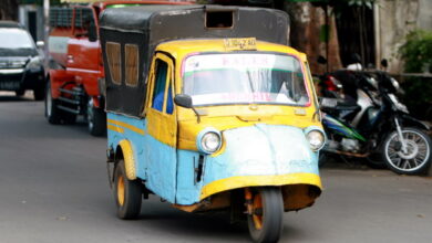 Nostalgia Transportasi Darat: Helicak, Oplet, dan Bemo yang Punah