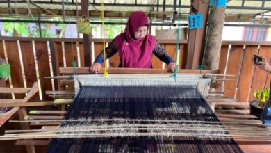 Omzet UMKM Mutiara Songket Melonjak 300% Berkat QRIS!