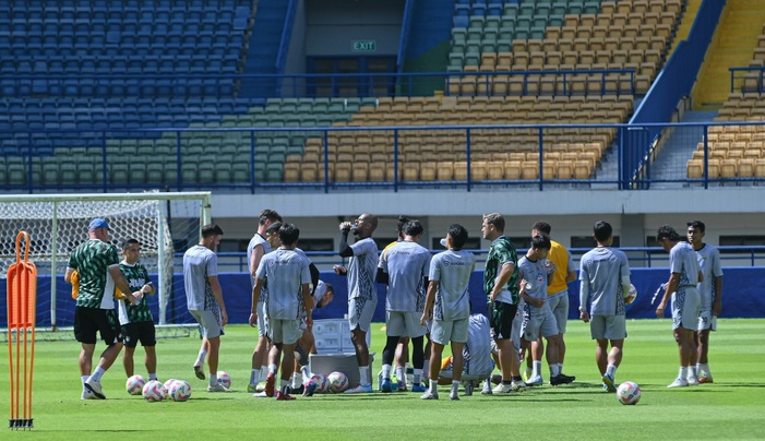 Pelatih Persib Siapkan Strategi Unik Hadapi Ramadan 2023