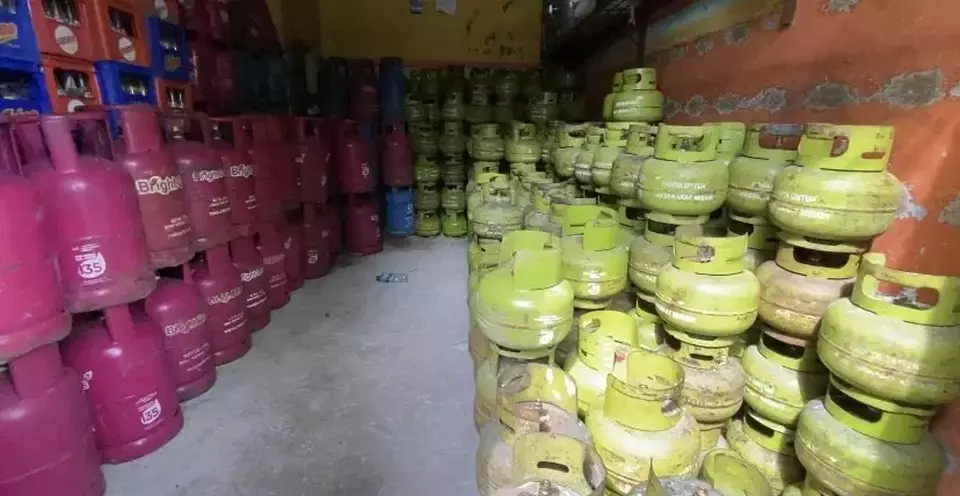 Pembatasan Penjualan Gas LP3 Kg: Sulitkan Masyarakat Kecil!