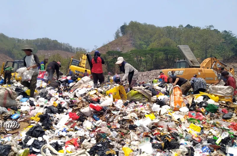 Pemkot Bandung Tambah 5 Ritase Pembuangan Sampah ke TPA Sarimukti!