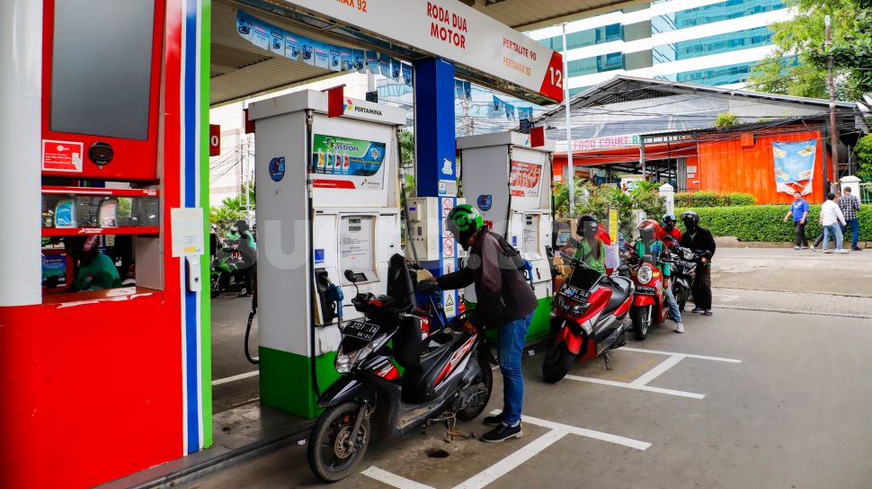 Pertamina Akui Pelanggan Kabur: Isu BBM Oplosan Mencemaskan!