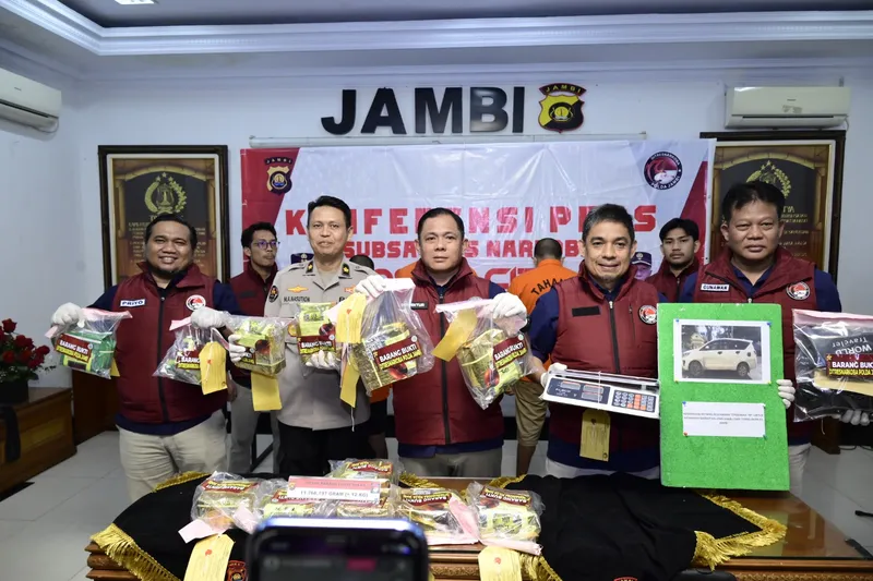 Polda Jambi Gerebek Sindikat Internasional, Sita 12 Kg Sabu!