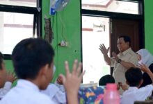 Prabowo Tinjau Langsung MBG, Netizen Lega! Ini Alasannya!