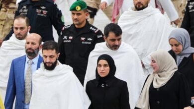 Presiden Baru Suriah Tampil Perdana Bareng Istri Sambil Tunaikan Umrah via Turki