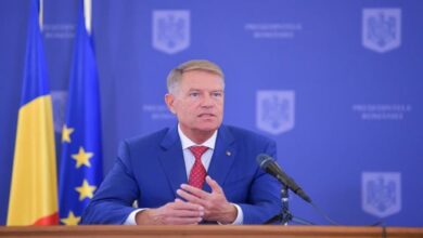 Presiden Rumania Klaus Iohannis Mundur di Tengah Upaya Pemakzulan