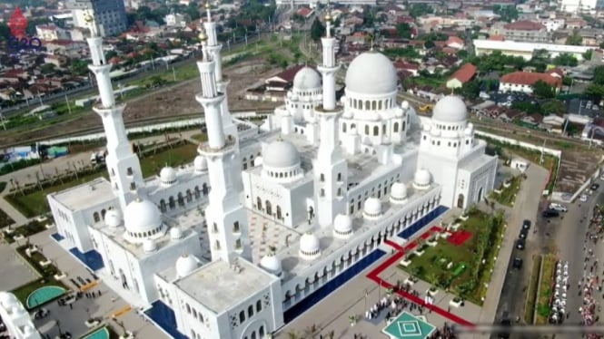 4 Masjid Ikonik: Sentuhan Teknologi yang Mengagumkan di Baliknya