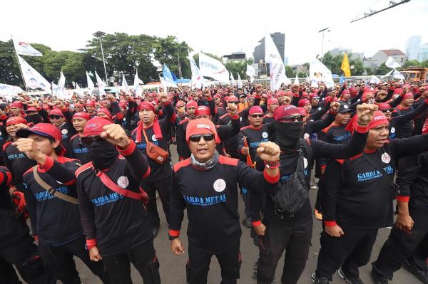 Buruh Demo di Istana dan Kemnaker 5 Maret, Protes PHK Sritex