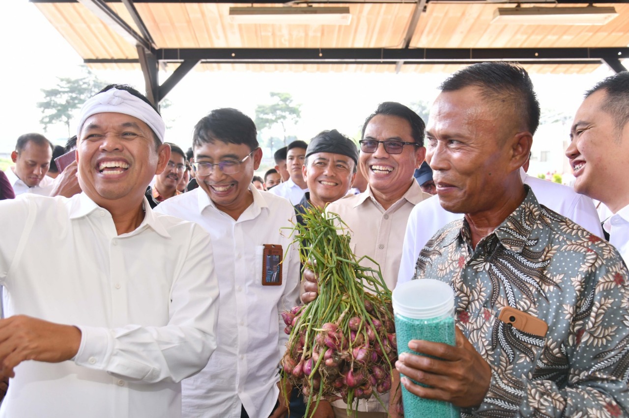 Dedi Mulyadi Pastikan Stok Pupuk di Jabar Aman dan Cukup!