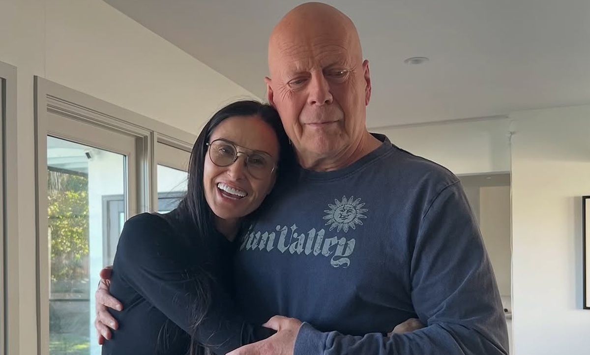 Demi Moore dan Keluarga Rayakan Ulang Tahun ke-70 Bruce Willis!