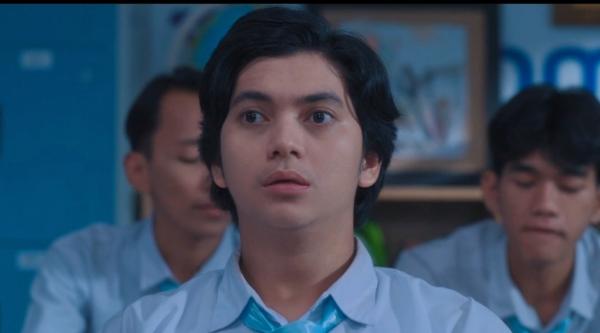 Gawat! Ajil Ditto Pingsan Lihat Ginian di Eps 2 Culture Shock!