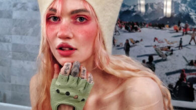 Grimes Minta Elon Musk Lindungi Anak-anak dari Media Sosial