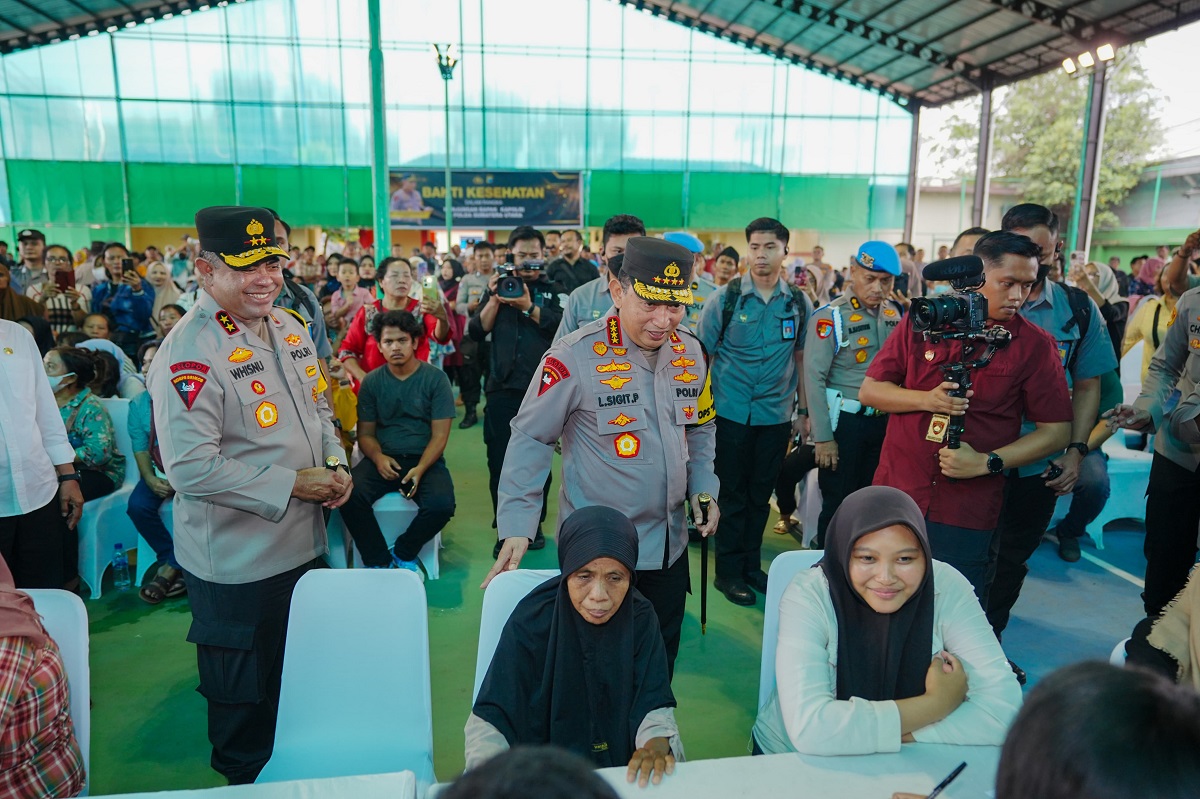 Kapolri Kunjungi Polda Sumut: Tinjau Renovasi Masjid dan Bakti Sosial