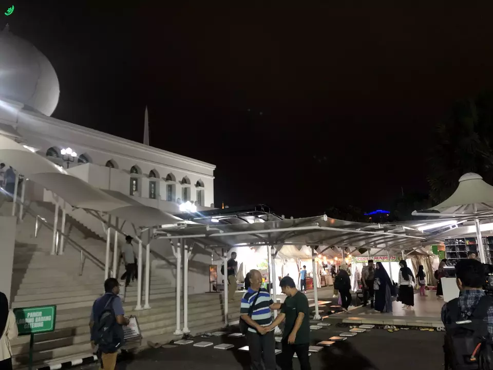 Masjid Al-Azhar Sambut Ramadan: Ibadah, Takjil, dan Tradisi Keluarga