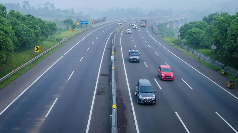 Pemudik Wajib Tahu: Perbedaan Contraflow dan One Way Jalan Tol