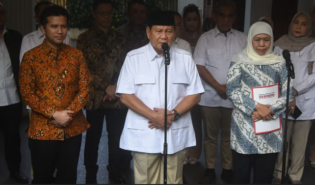 Prabowo Sebut Khofifah Cocok Jadi PM, Provinsi Ramah Investasi!