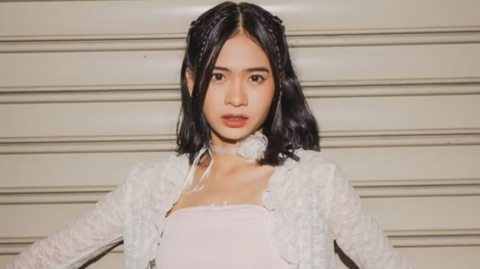 Profil Flora Shafiq: Resmi Mengundurkan Diri dari JKT48