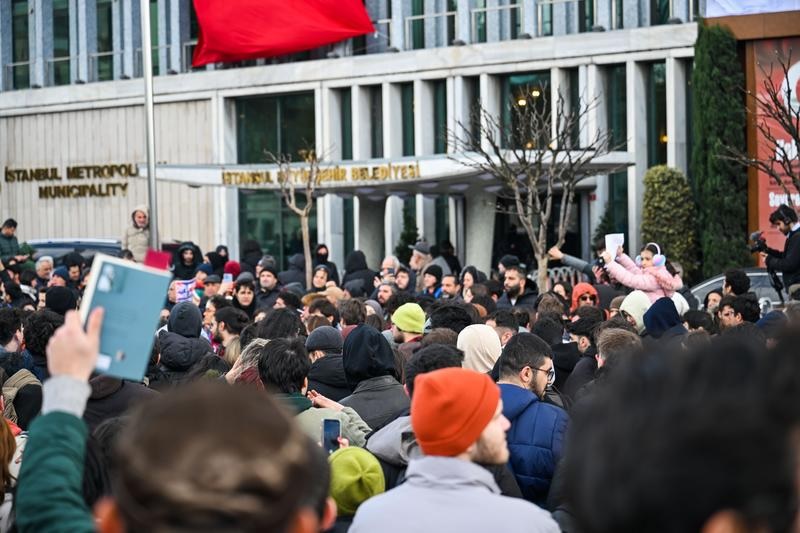 Ribuan Warga Turun ke Jalan: Inilah Penyebab Demo di Turki!