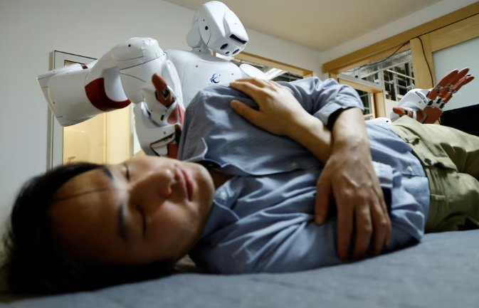 Robot AI Siap Gantikan Perawat Lansia di Jepang, Inovasi Podme!