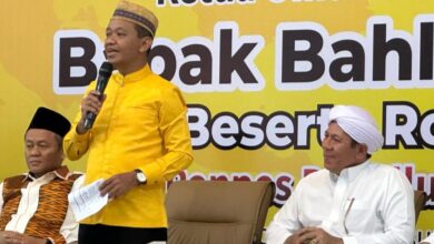 Safari Ramadan ke Ponpes Pasuruan, Bahlil: Ulama Kunci Persatuan