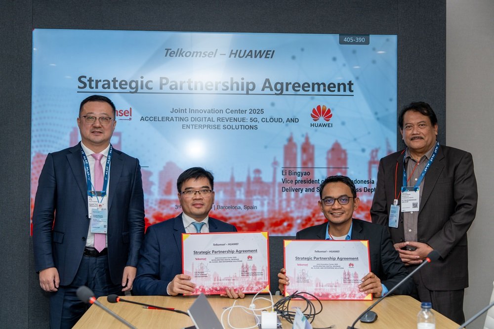 Telkomsel dan Huawei Jalin Kemitraan Inovatif di MWC 2025