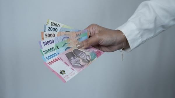 Tips Mudah Tukar Uang Baru THR di BCA, BNI, BRI, Mandiri 2025