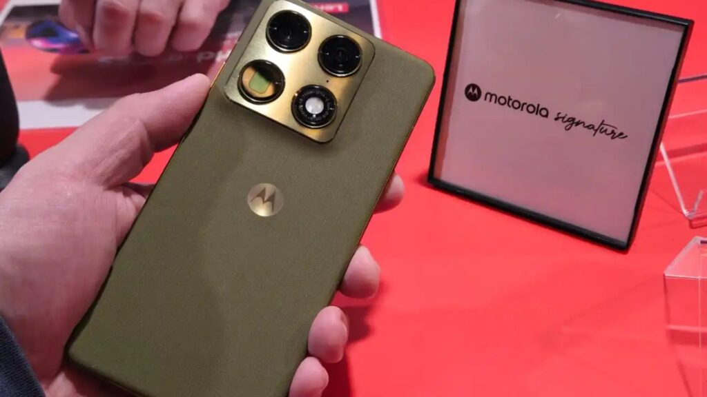 Hands On Motorola Signature