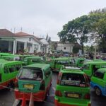 Sopir Angkot Bogor Demo di Balai Kota, Tolak Penghapusan Kendaraan Tua