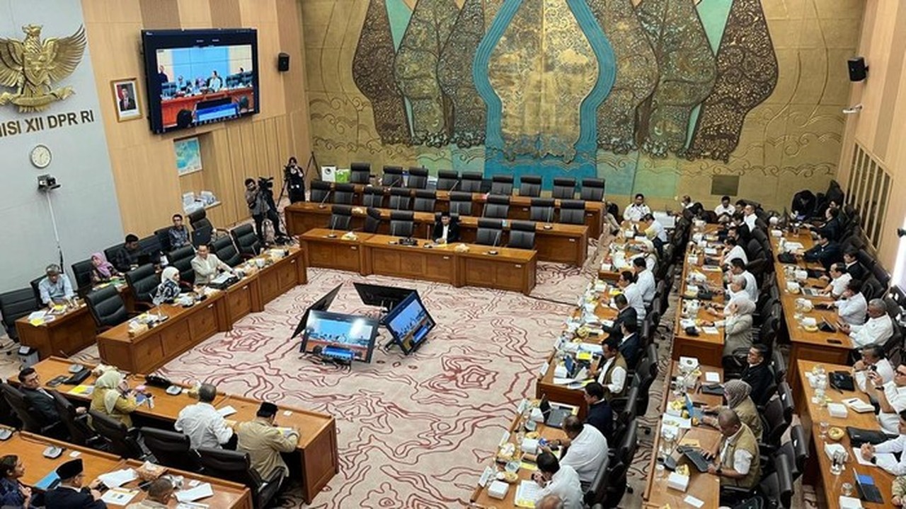 Menteri ESDM Bahlil Sanksi Pejabat Akibat Kebocoran Pipa Migas di Sumatera Awal 2026