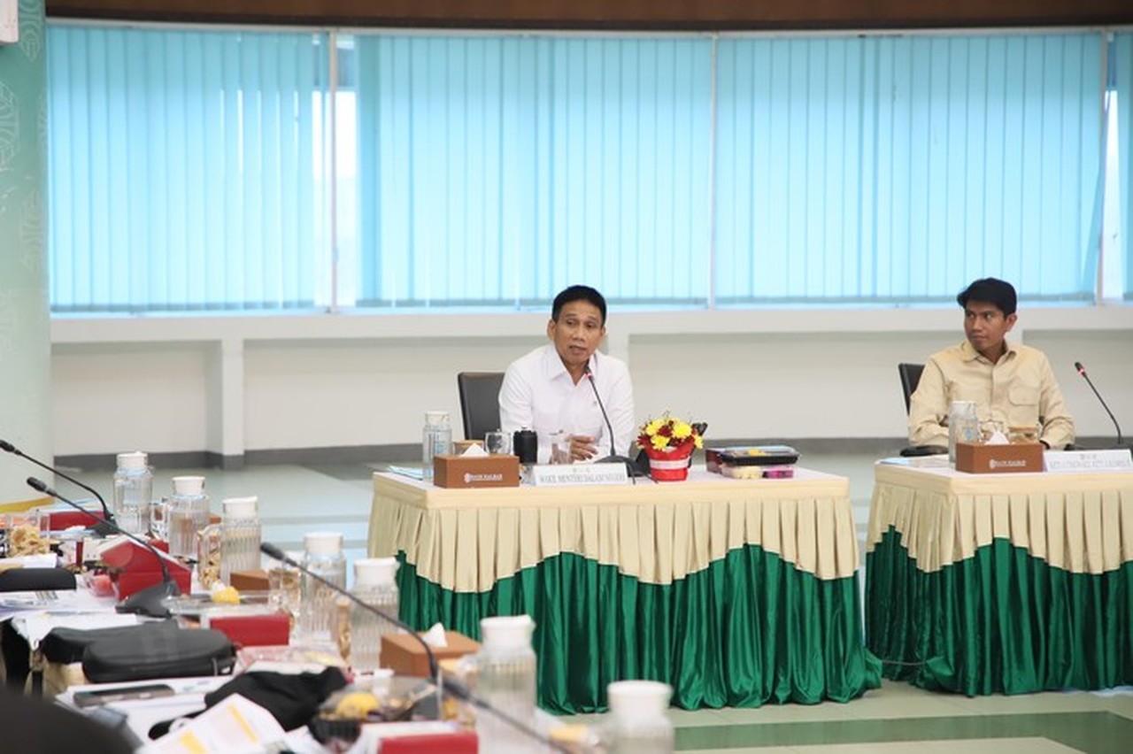 Wamendagri: BUMD Kunci Dongkrak Perekonomian Daerah dan Capai Target Nasional